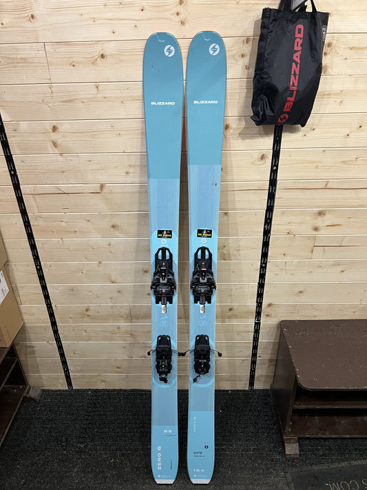 164cm Blizzard G95W Sci + attacchi + pelli (N0194)