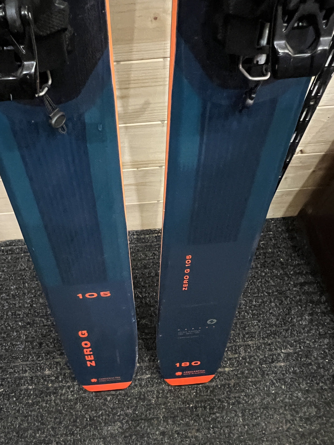 180cm Blizzard Zero G105 sci+attacchi+pelli (N3023) usati