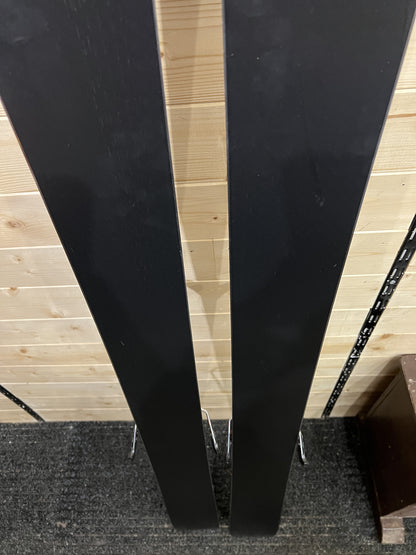 180cm Blizzard Zero G105 sci+attacchi+pelli (N3023) usati