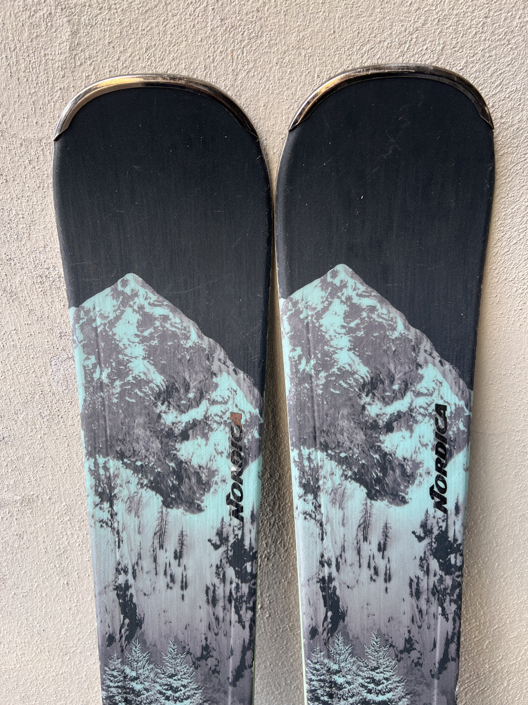 150cm sci Nordica Wild Belle 84 r12.2 usato