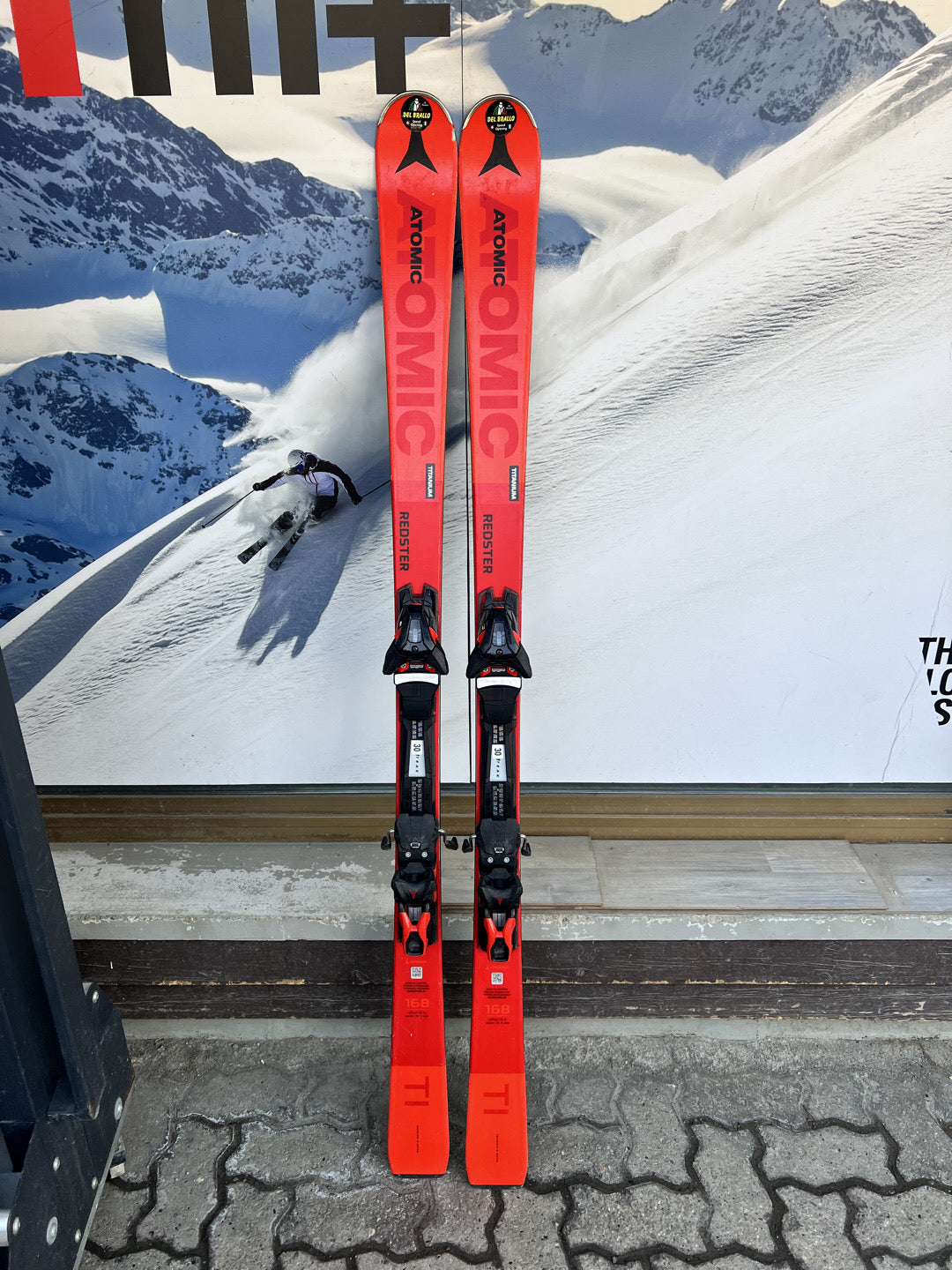 168cm sci Atomic TI multiraggio r14 usati N30