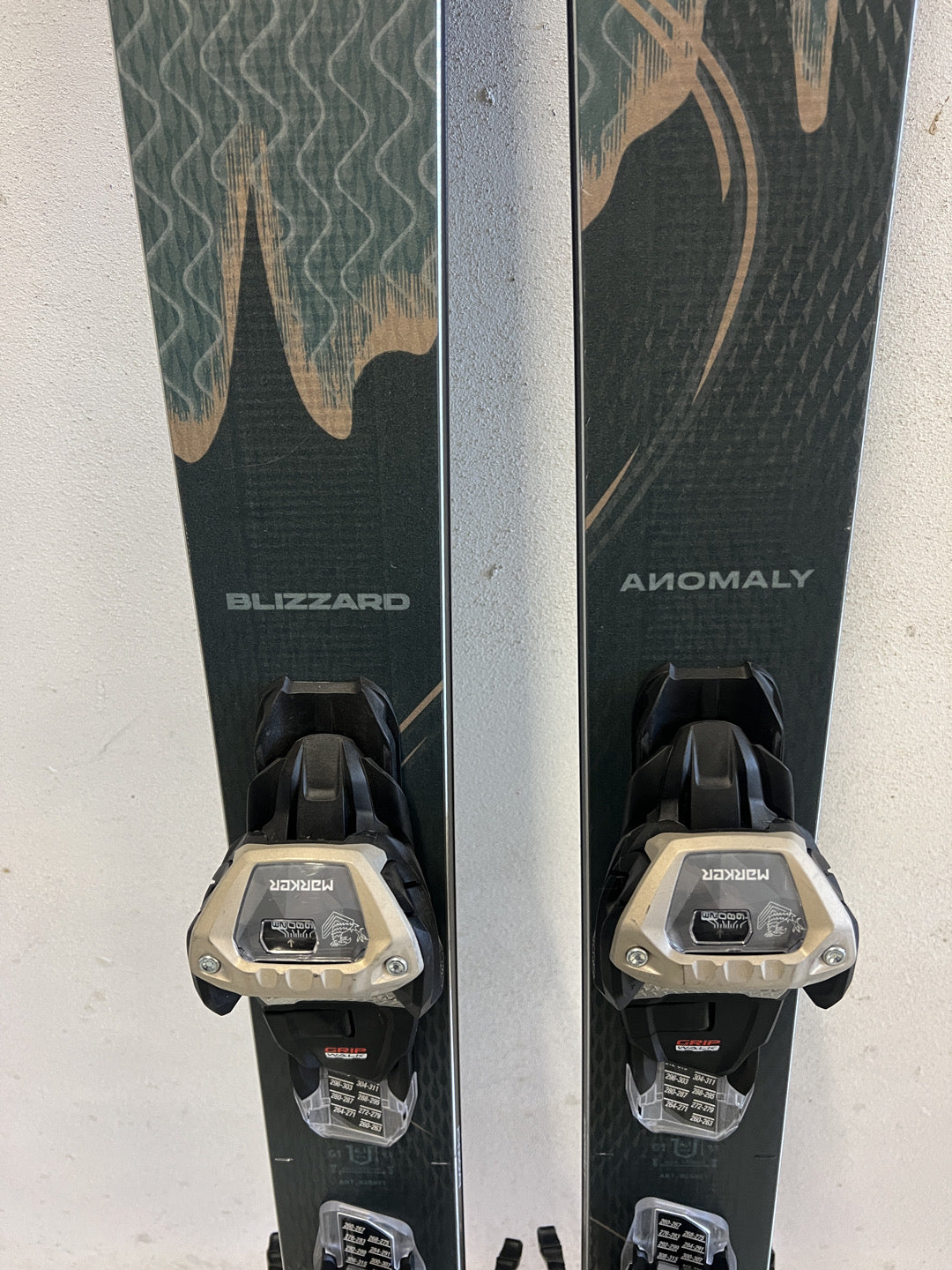 182cm Sci freeride Blizzard Anomaly94 r19.5 usato