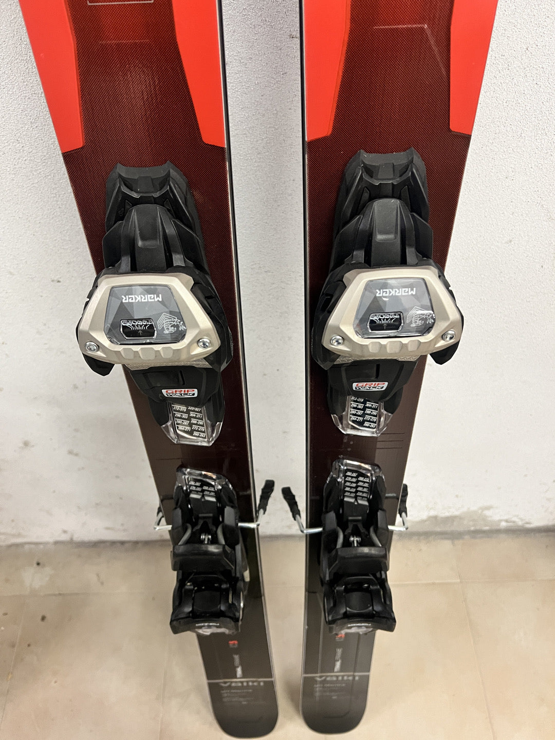 184cm Sci freeride Volkl Mantra M5 96 r21.2 usato