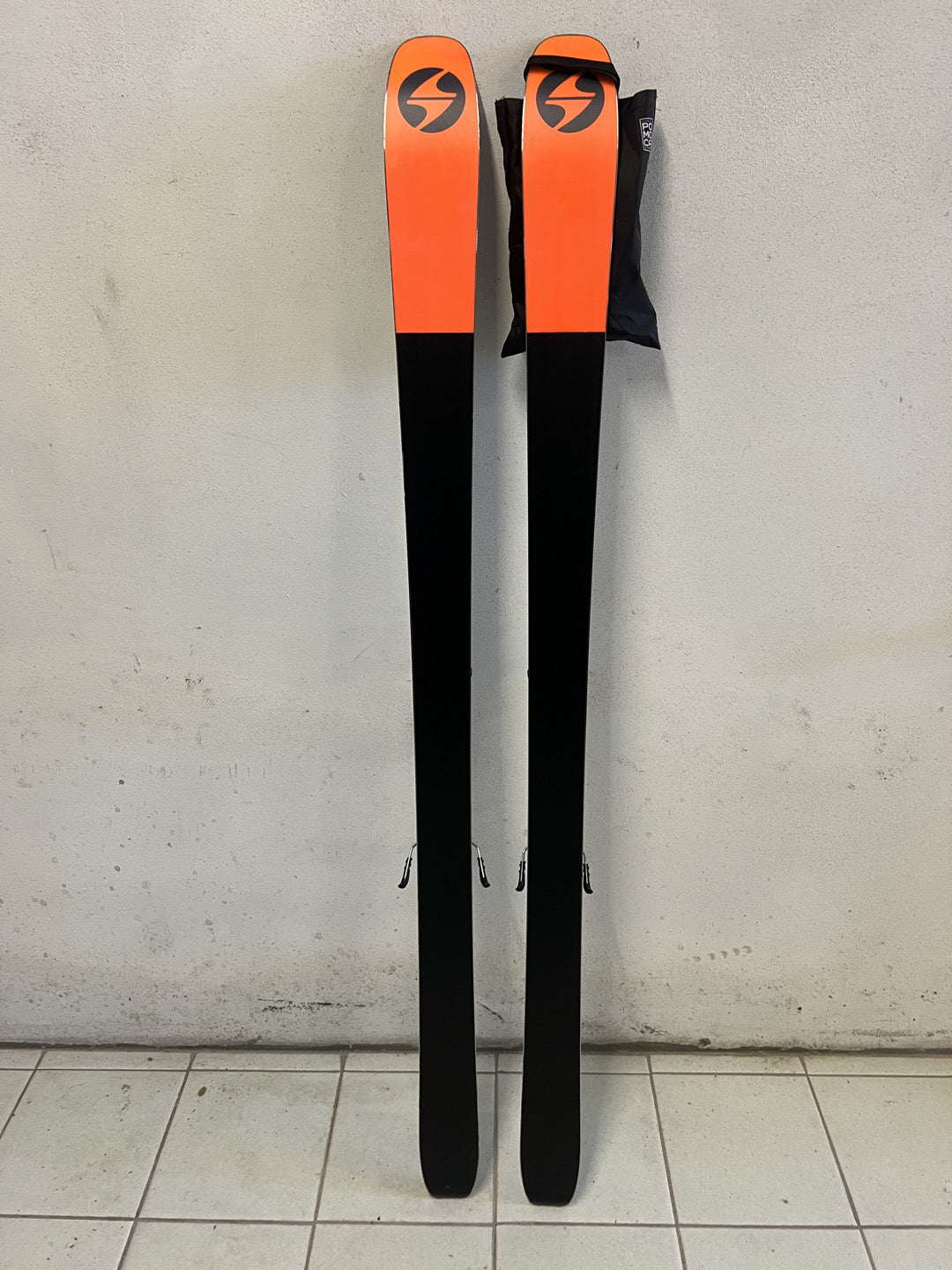 178cm Blizzard G085 Sci touring + attacchi + pelli