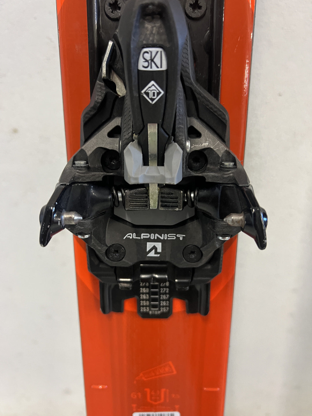 164cm Blizzard G095 Sci + attacchi + pelli (N0822)