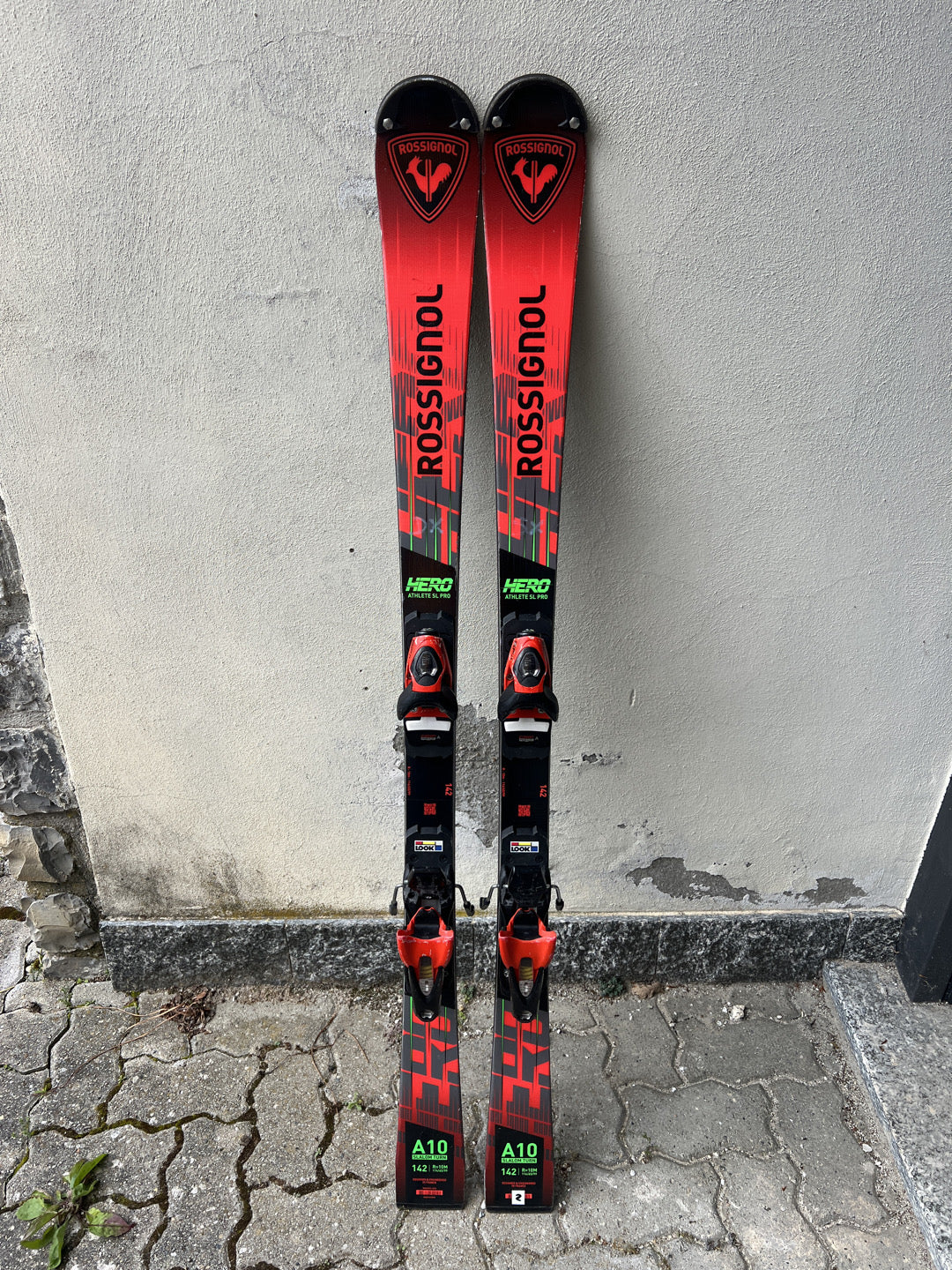 142cm sci Rossignol Hero FIS SLJ r10 usato 2025 N2