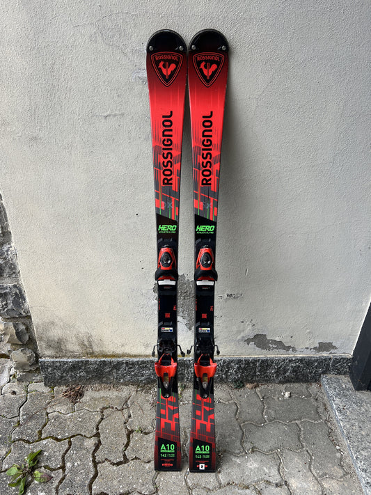 142cm sci Rossignol Hero FIS SLJ r10 usato 2025 N2