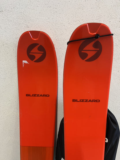 157cm Blizzard G095  Sci + attacchi + pelli (N0821