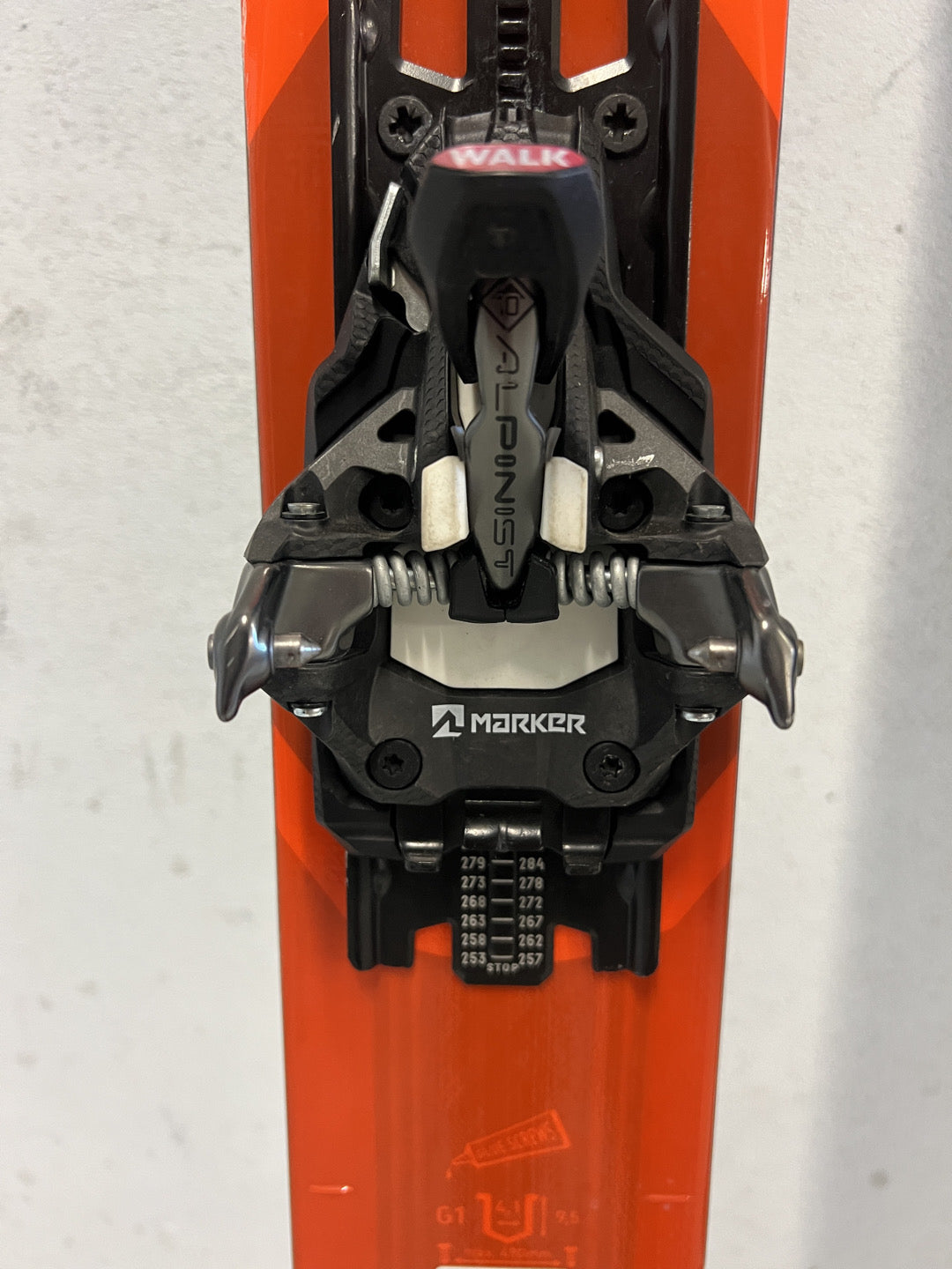 157cm Blizzard G095  Sci + attacchi + pelli (N0821