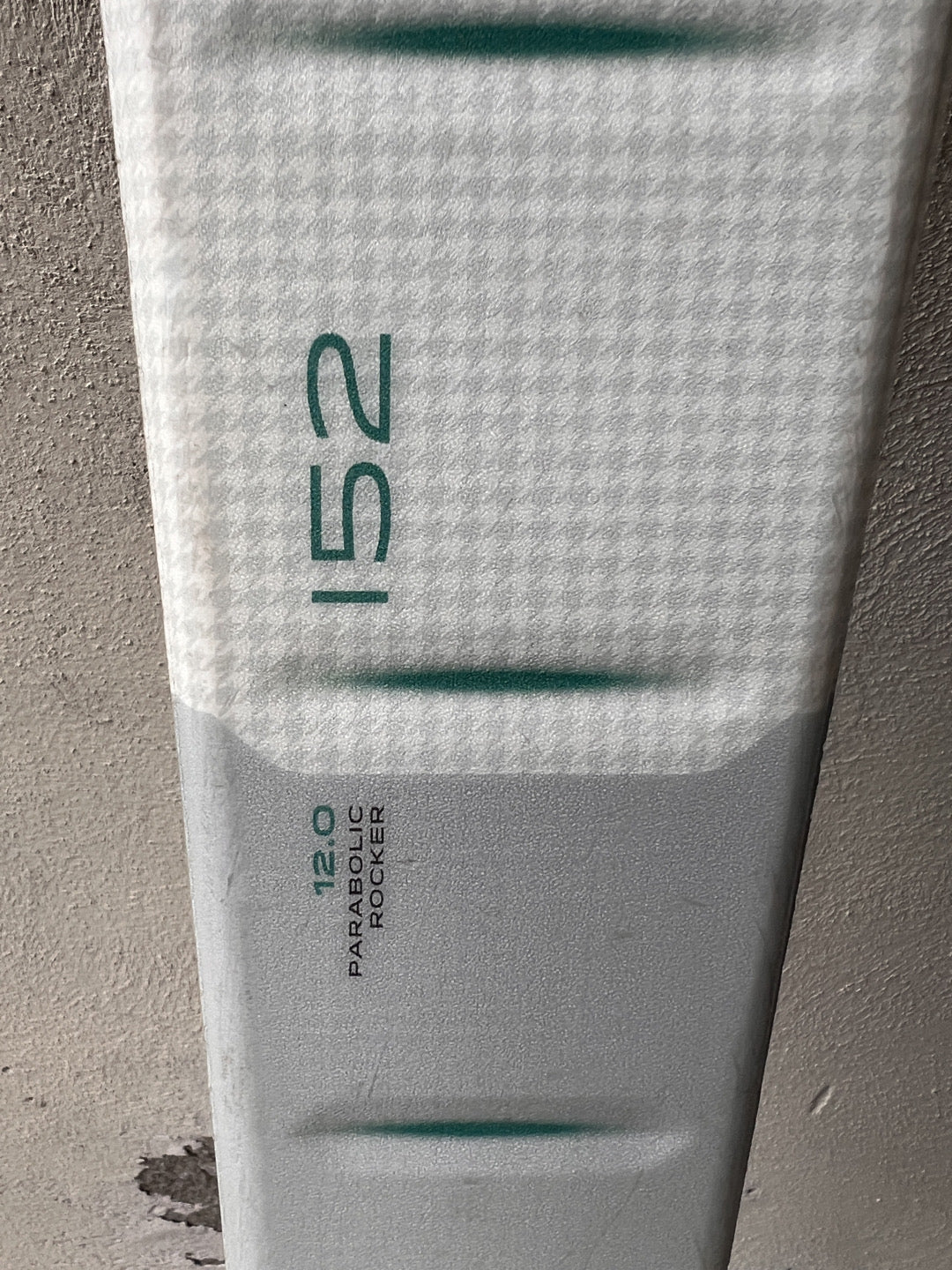 152cm sci Elan Element Bianco r12 usato