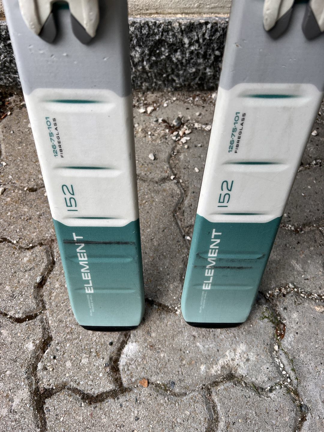 152cm sci Elan Element Bianco r12 usato