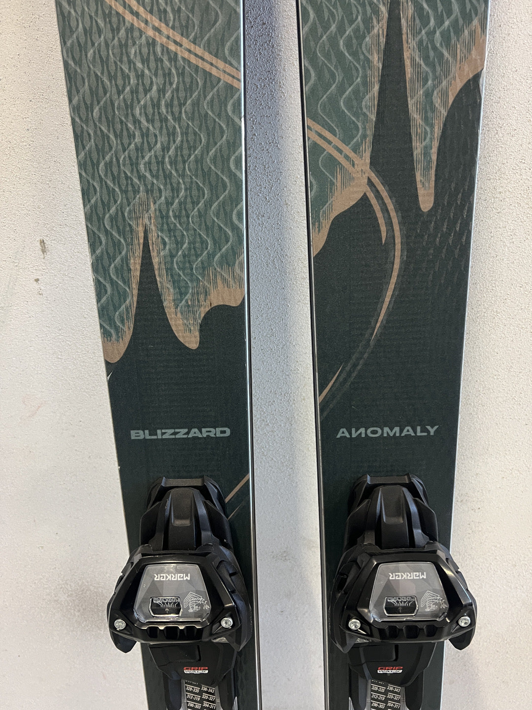 182cm Sci freeride Blizzard Anomaly94 r19.5 usato