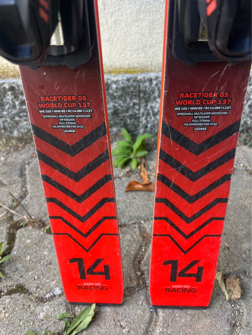 137cm sci Volkl Raceriger WC FIS GSJ r14 usato