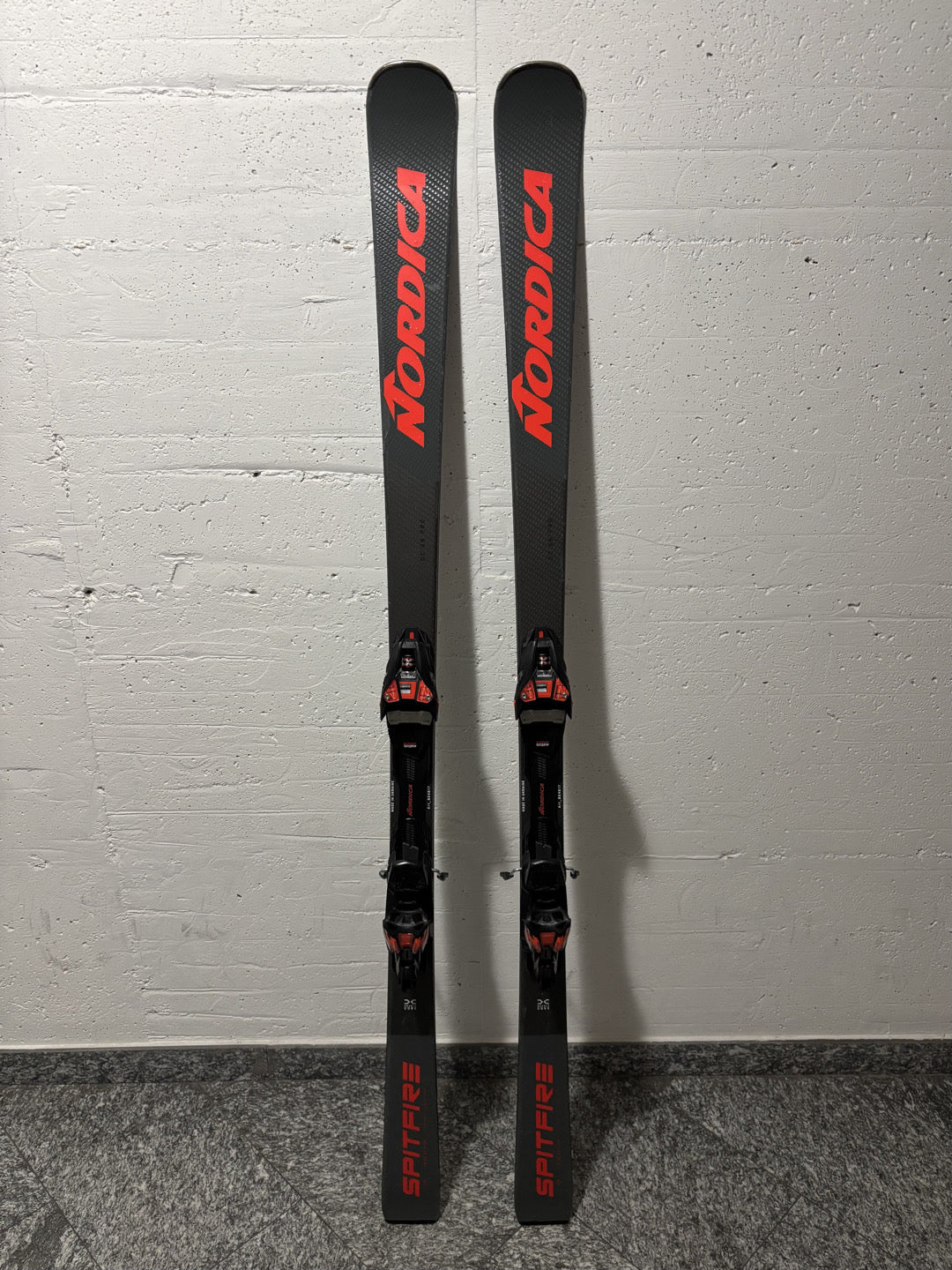 Nordica Dobermann Spitfire DC 68 usati