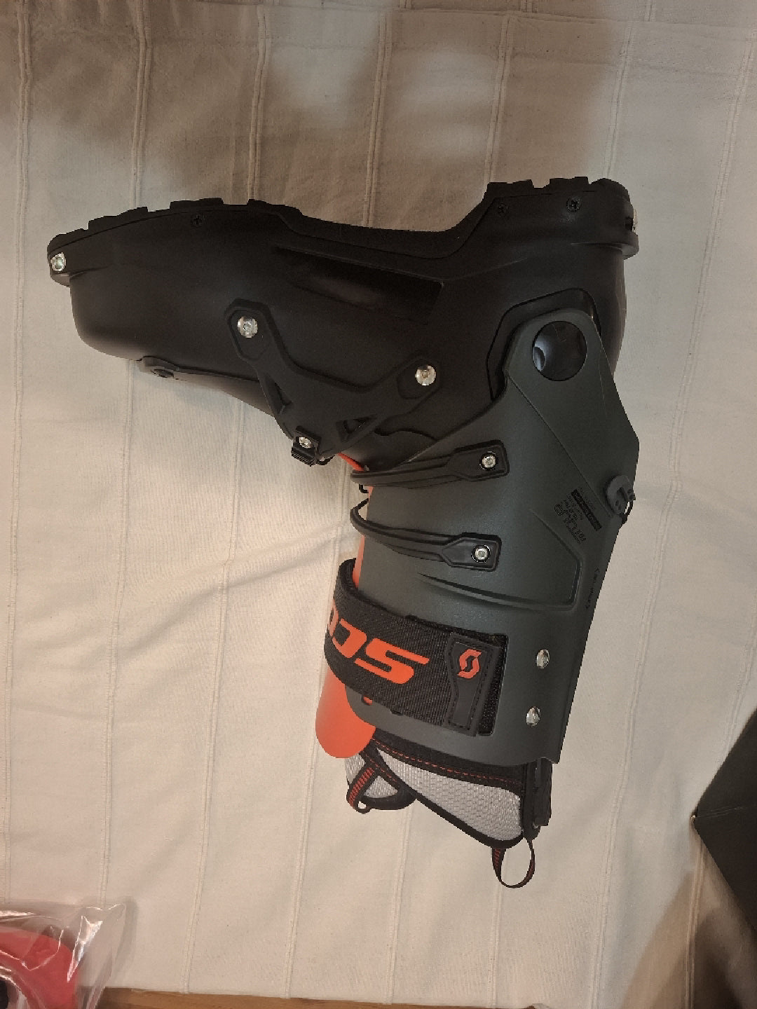 Scarpone freeride / skialp Scott Freeguide Tour taglia 27.0 nuovo