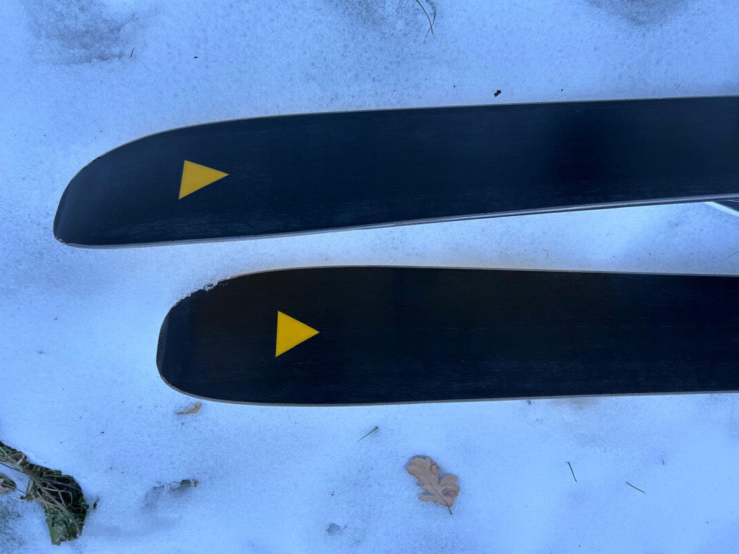 Sci Line vision 108 175cm r19 + attacco atomic shift + Pelli usati