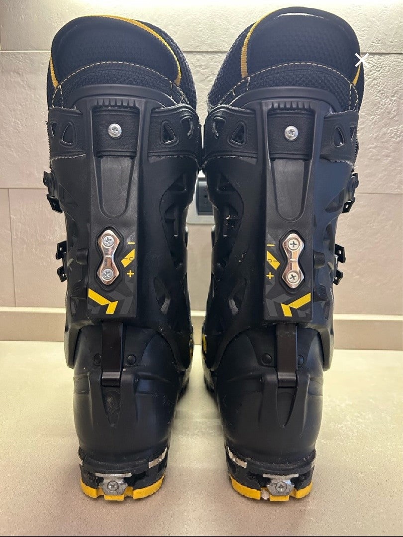 Scarponi Scialpimismo LA SPORTIVA VEGA 28-28.5 usati