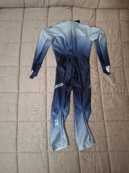 Tutina da gara della nazionale Italia EA7 tg M