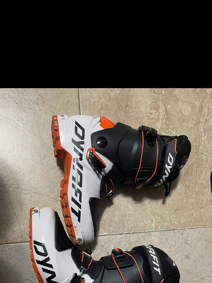 attrezzatura scialpinismo Dynafit (sci, pelli e scarponi) usati