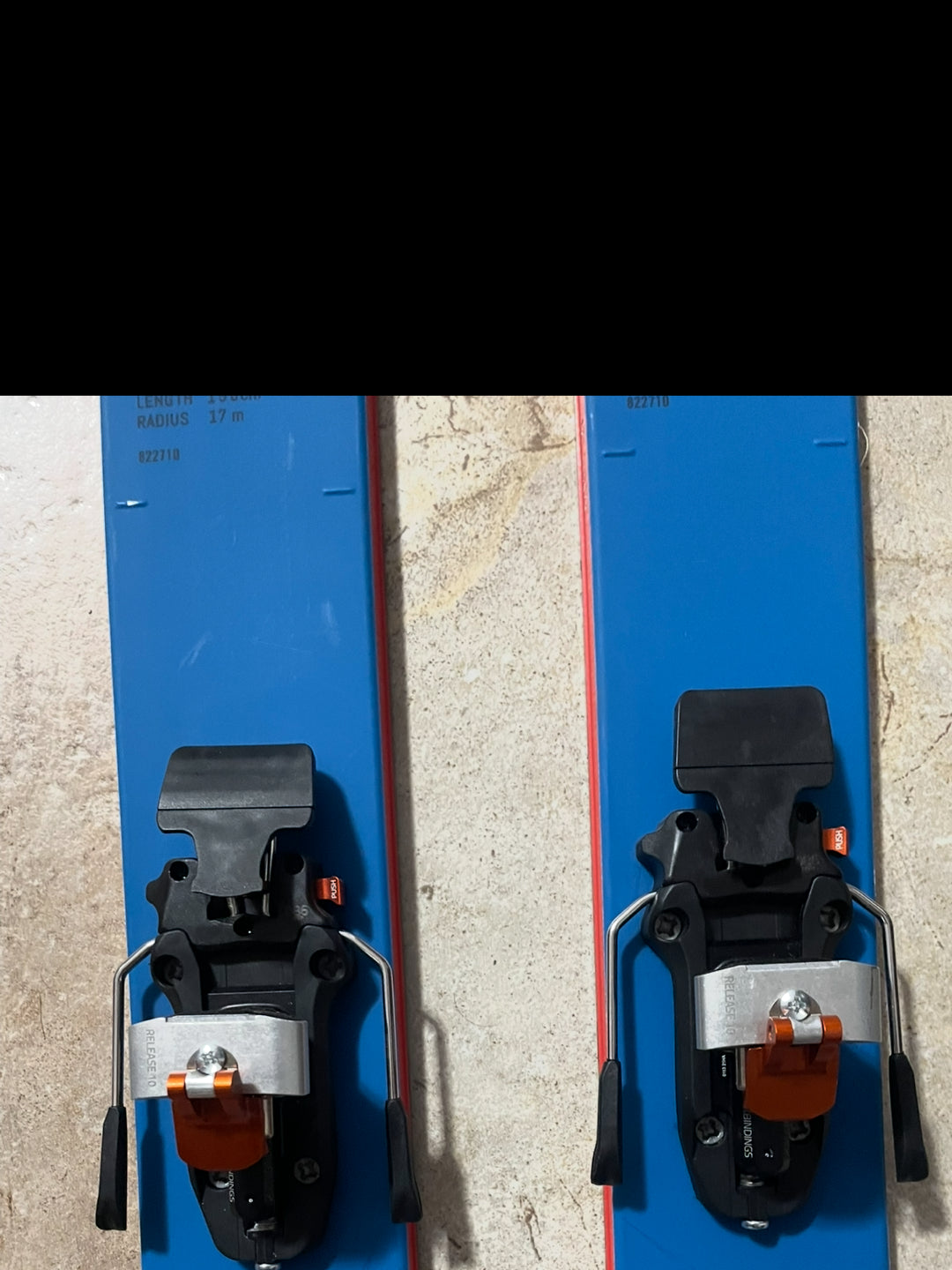 attrezzatura scialpinismo Dynafit (sci, pelli e scarponi) usati