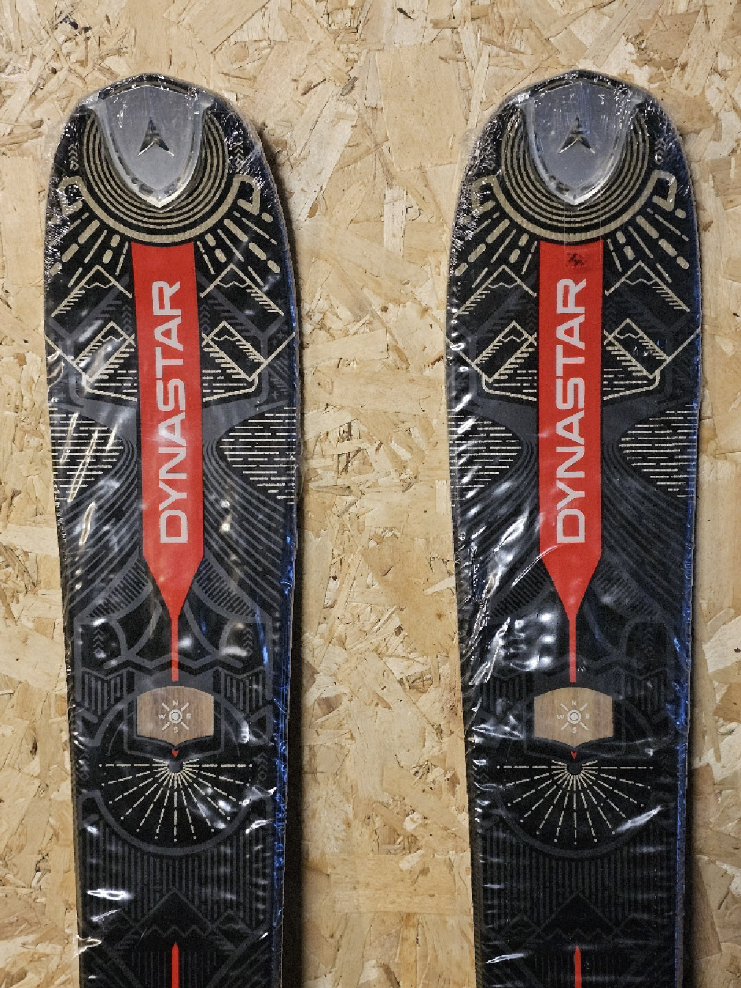 162cm sci alpinismo Dynastar ALTI 80 peso 1.1 kg nuovo