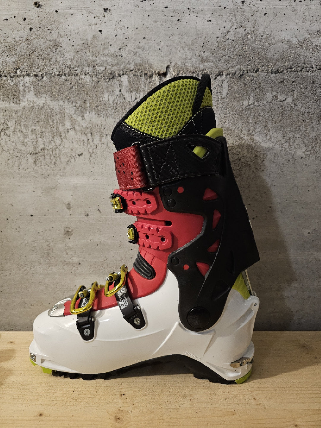 Scarponi Sci Alpinismo La Sportiva Sparkle 2.0 tg. 25 usati