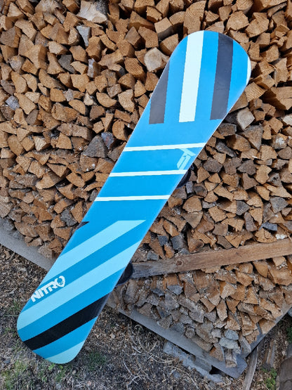 tavola snowboard nitro  145cm Usata