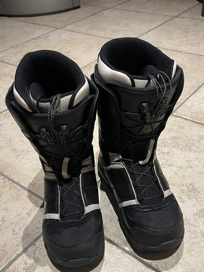 scarponi snowboard Nitro taglia 44 EU usati