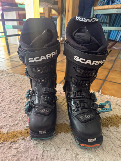Scarponi scialpinismo Scarpa 4  donna tg. 24 nuovi mai usati