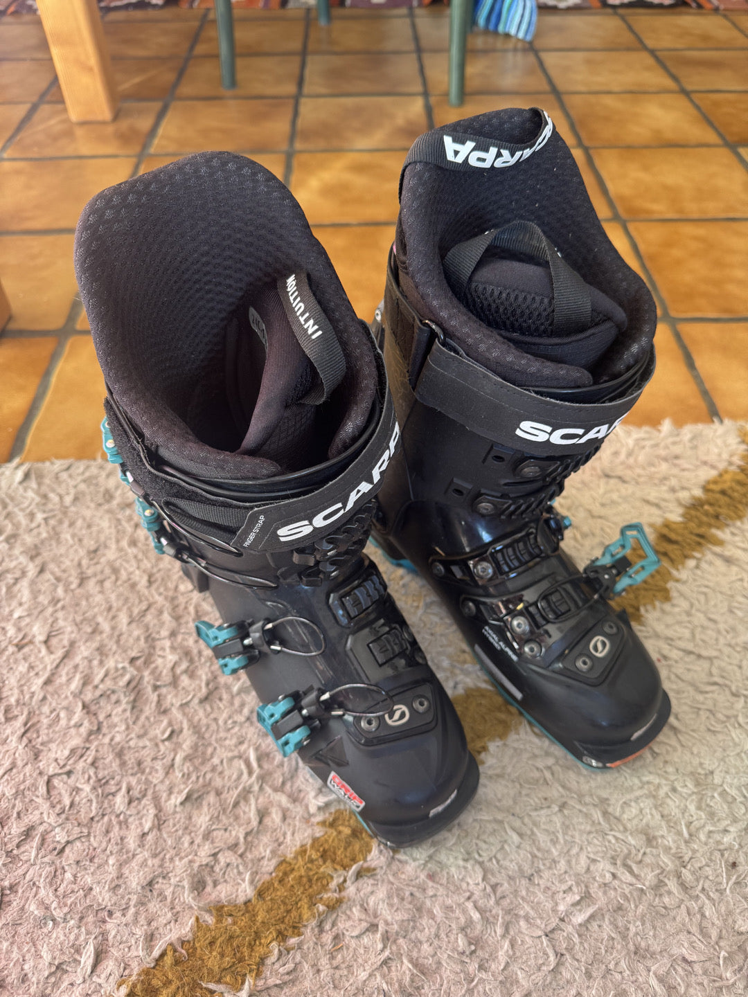 Scarponi scialpinismo Scarpa 4  donna tg. 24 nuovi mai usati
