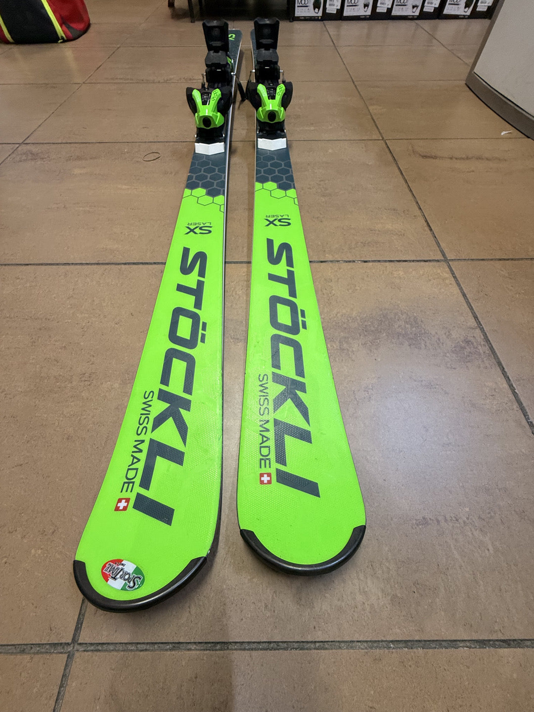 Sci Stöckli SX 173 cm r16 2023 usati