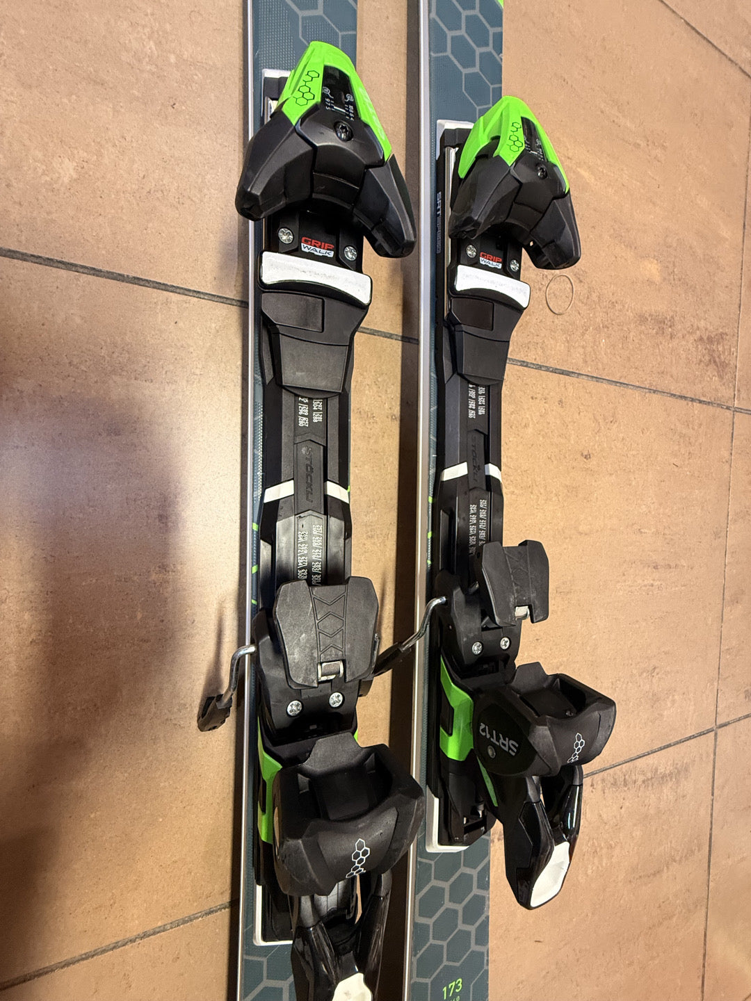 Sci Stöckli SX 173 cm r16 2023 usati