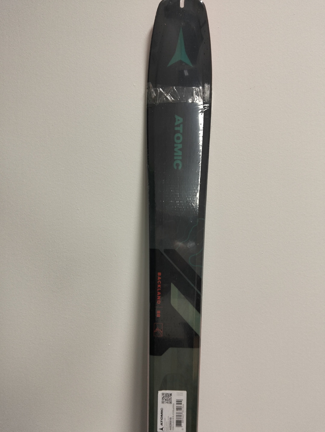 Sci nuovi Atomic Backland 88 169cm con attacchi e pelli