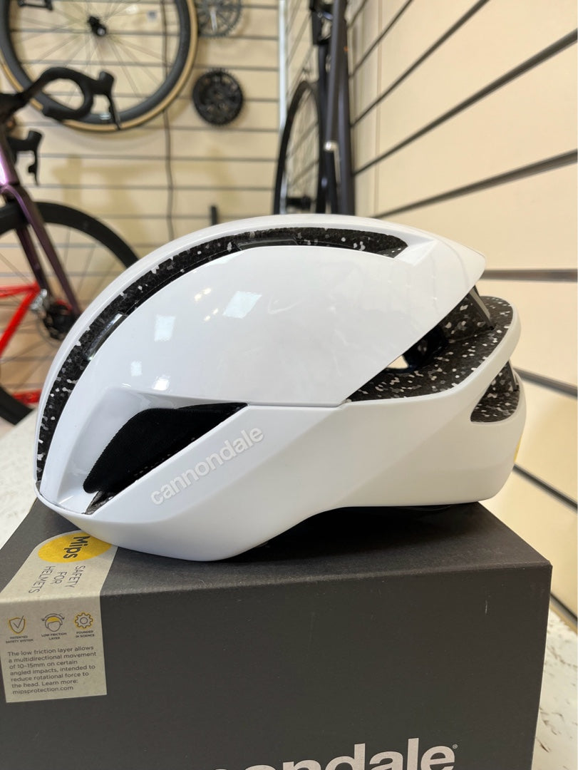 Casco Cannondale Dynam nuovo taglia L nuovo