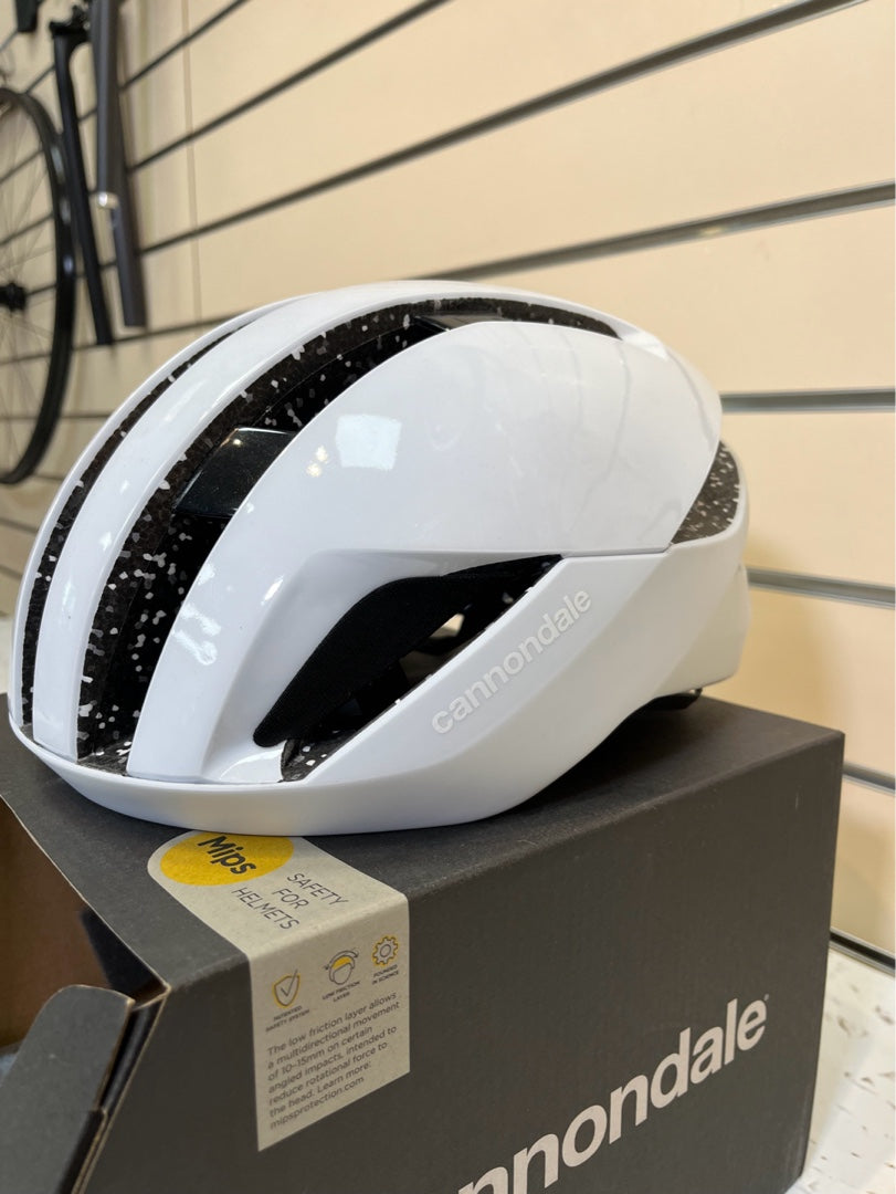 Casco Cannondale Dynam nuovo taglia L nuovo