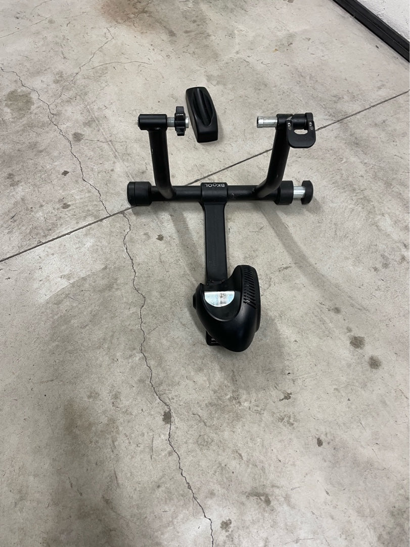 rulli per bici Bkool per allenamento indoor usati