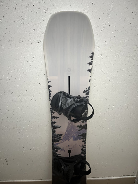 Tavola snowboard Burton Feelgood 142cm + attacchi Union usata