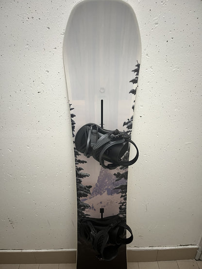 Tavola snowboard Burton Feelgood 142cm + attacchi Union usata