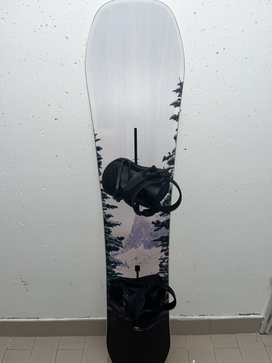 Tavola snowboard Burton Feelgood 142cm + attacchi Union usata
