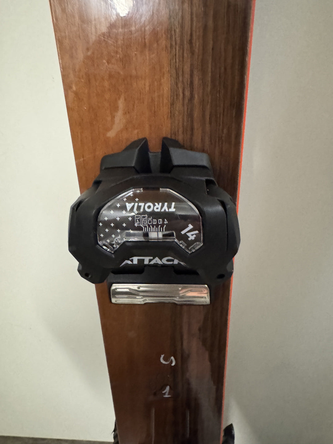 sci freeride/freestyle Whiteland Balma 174cm Tyrolia usati
