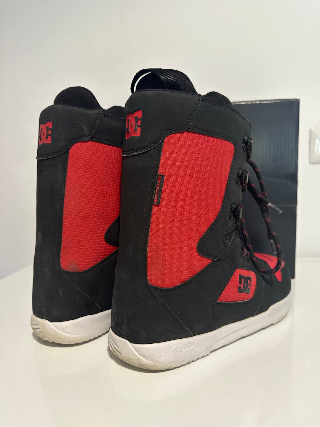 Scarponi Snowboard DC tg. 43 usati