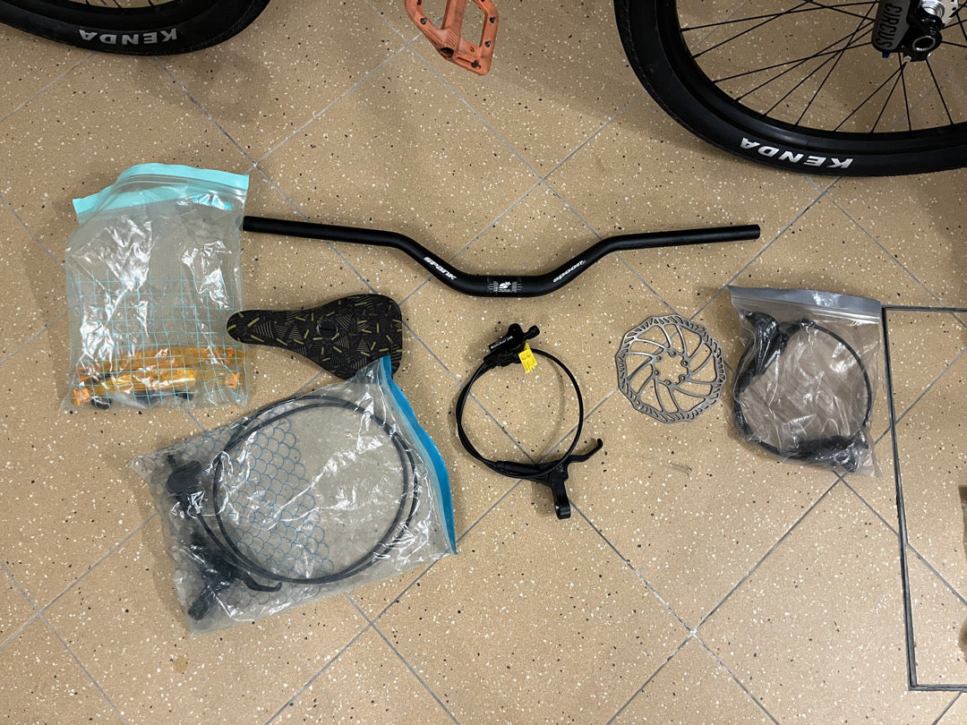 BICI DA DIRT JUMP, GT LA BOMBA