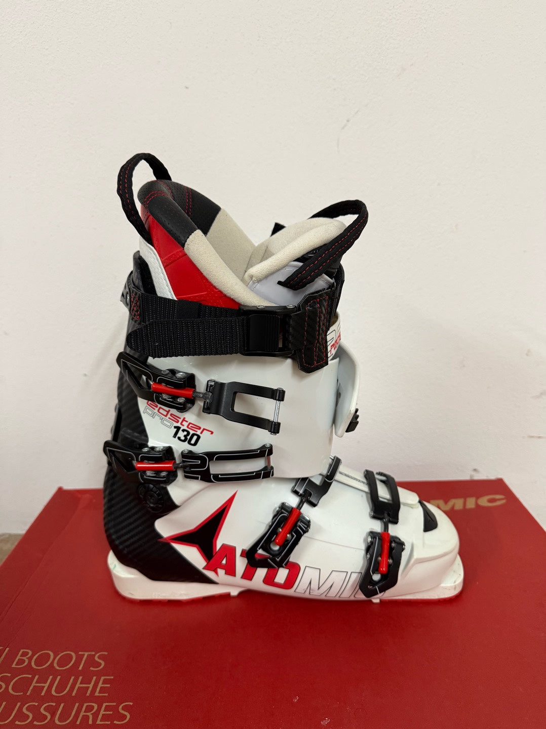 Scarponi sci Atomic Redster Pro 130 tg. 28-28.5 usati