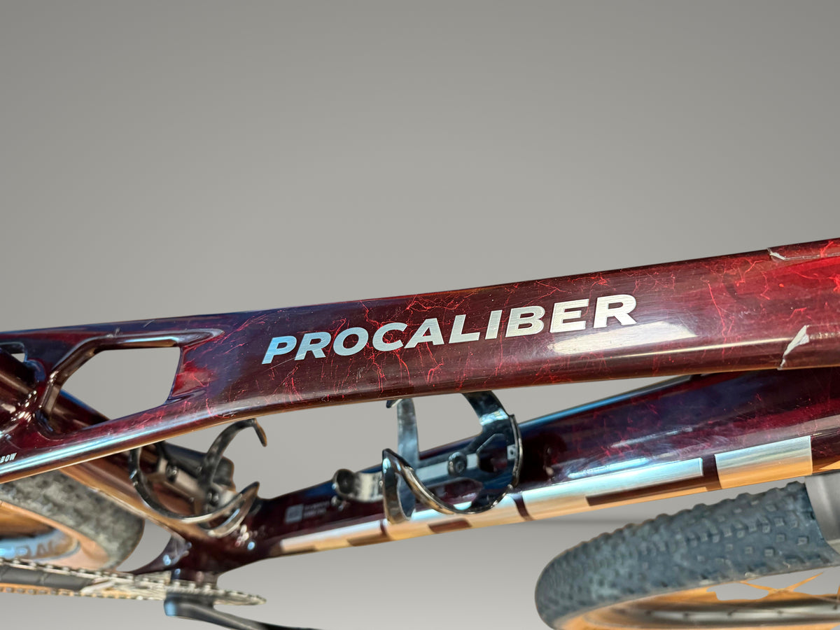 Trek Procaliber 9.7 Gen 3 2025 usata — vista laterale