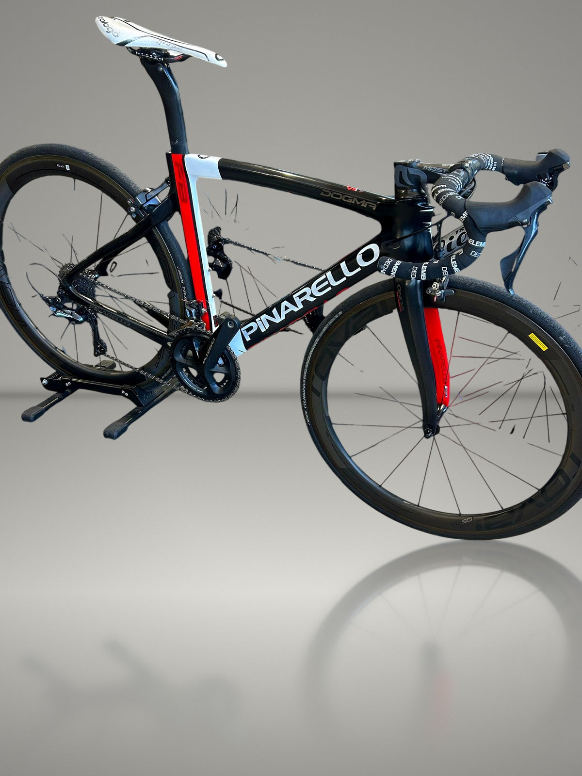 Pinarello Dogma 2019 usata — vista laterale
