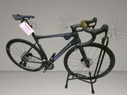 Bianchi Specialissima Comp E1 2026 usata — vista laterale