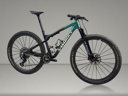 Specialized S-Works Epic Wc 2024 usata — vista laterale