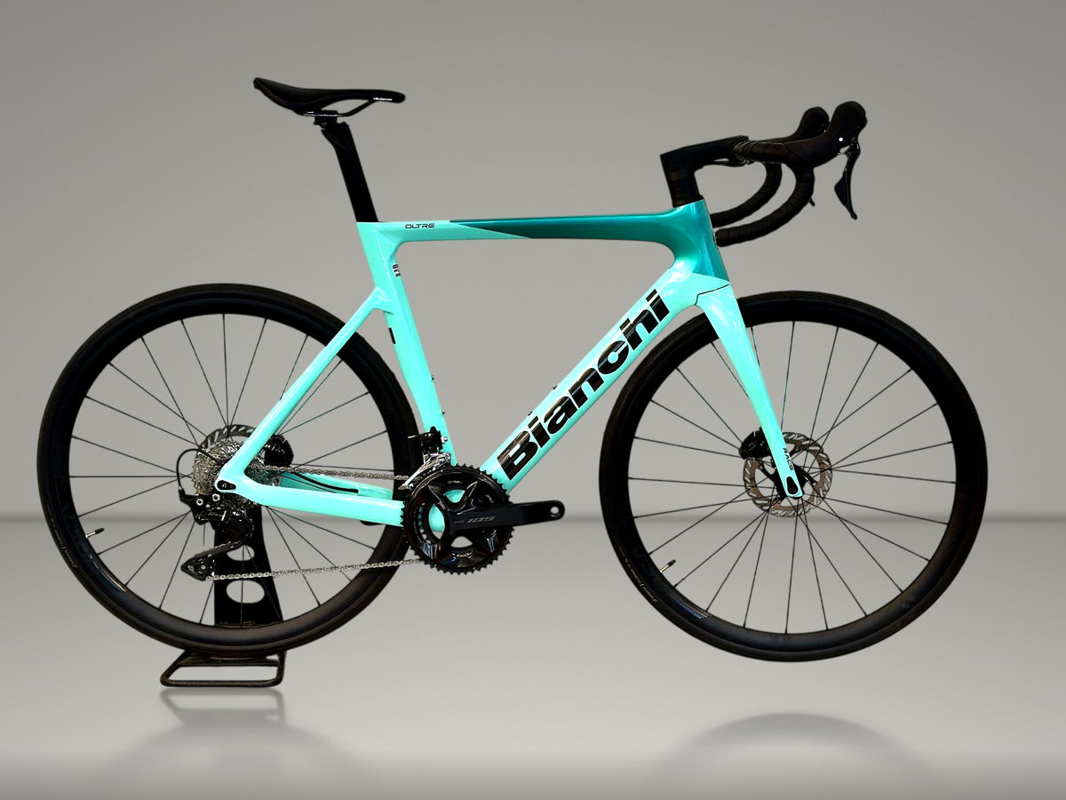 Bianchi Oltre Race 2025 usata — vista laterale