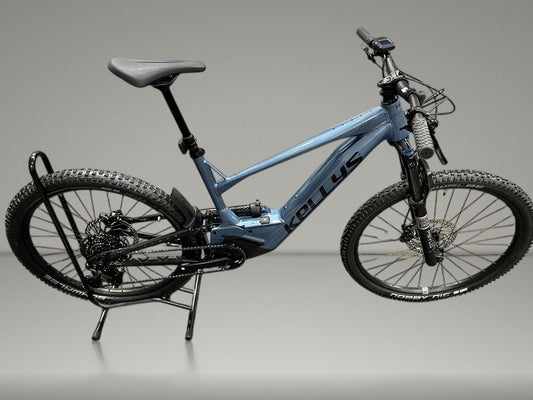 Kellys Theos R30 P 2025 usata — vista laterale