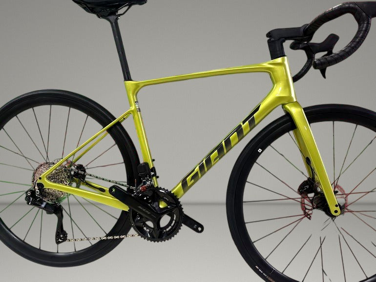 Giant Defy Advanced 1 2025 usata — vista laterale
